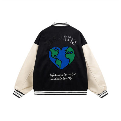 Bomber เย็บปักถักร้อย Varsity Jackets Leather Sleeve Unisex Lettering Baseball Jacket