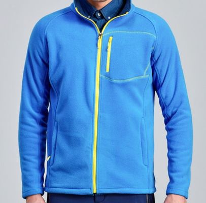 กีฬากลางแจ้ง เสื้อแจ็คเก็ตขนแกะฤดูหนาว Zip Polyester Men Wear